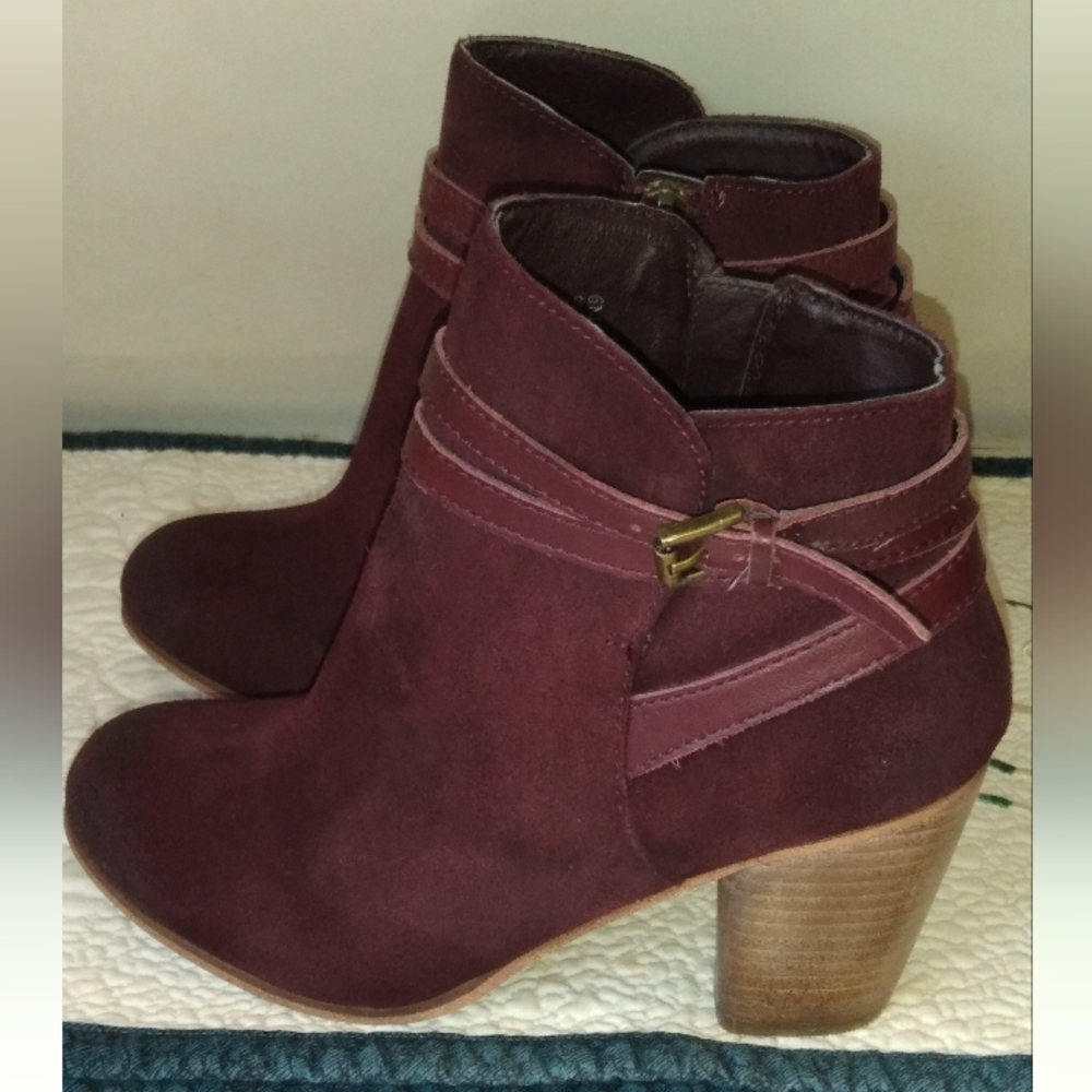 BP TANDEM for Nordstrom Women's genuine suede  Ankle Boots Burgundy wine Size 6M